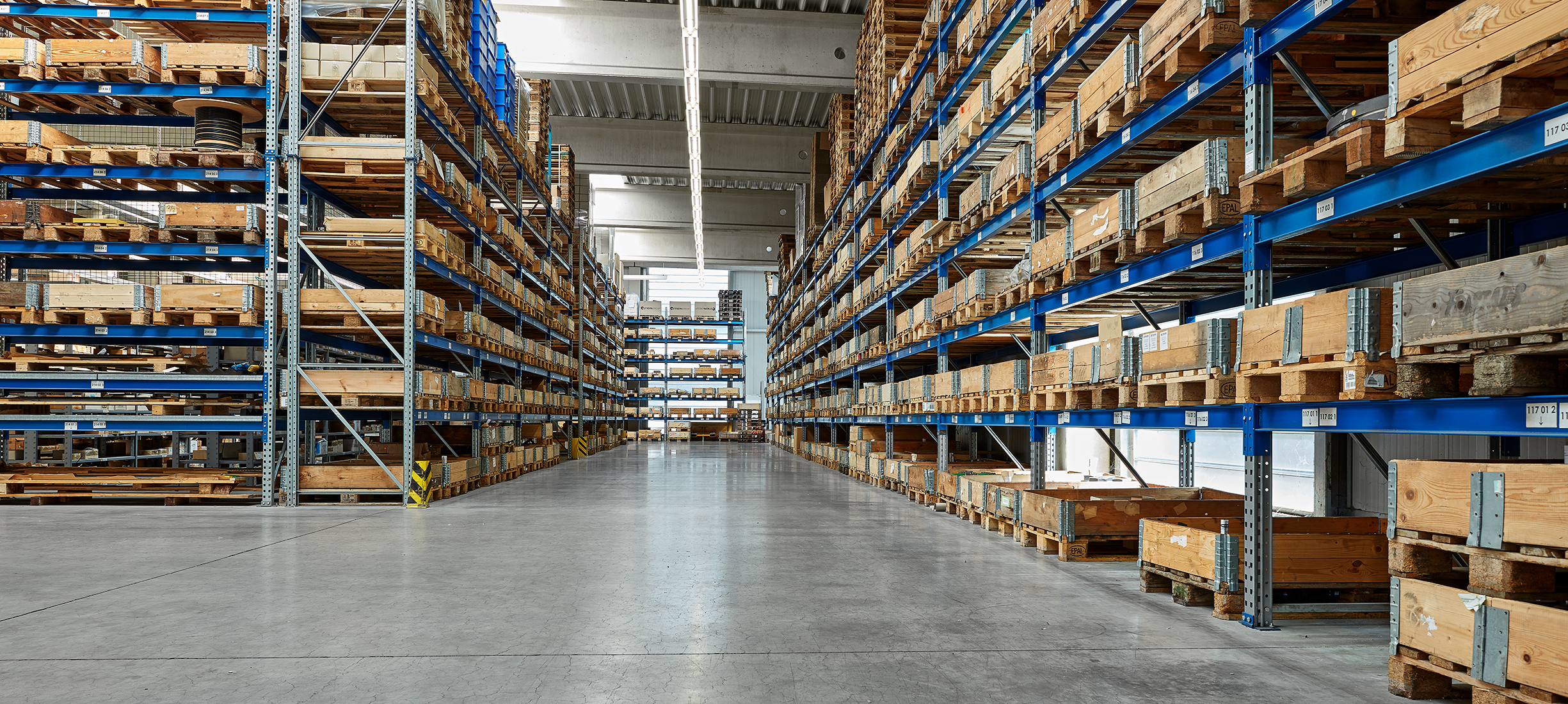Hochregal-Lager der Stahlberg GmbH Modernes Hochregal-Lager der Stahlberg GmbH in Langenfeld – effizient organisiertes Materialmanagement für planbare Abläufe, Flexibilität und höchste Lieferzuverlässigkeit.